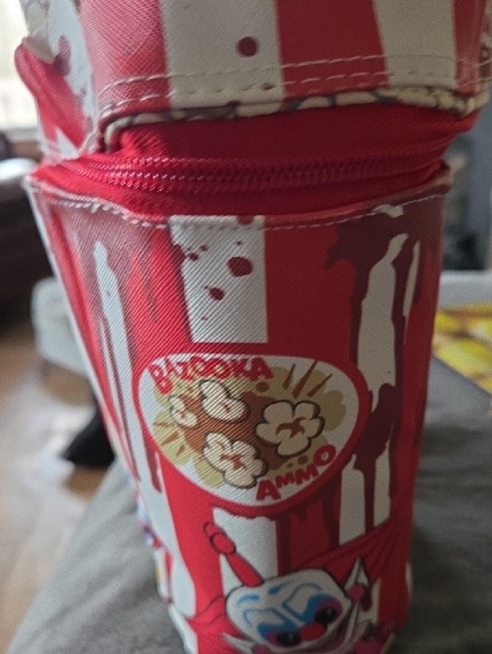 Killer Klowns Pop Corn Striped Lunch Bag - Picture 2 of 4